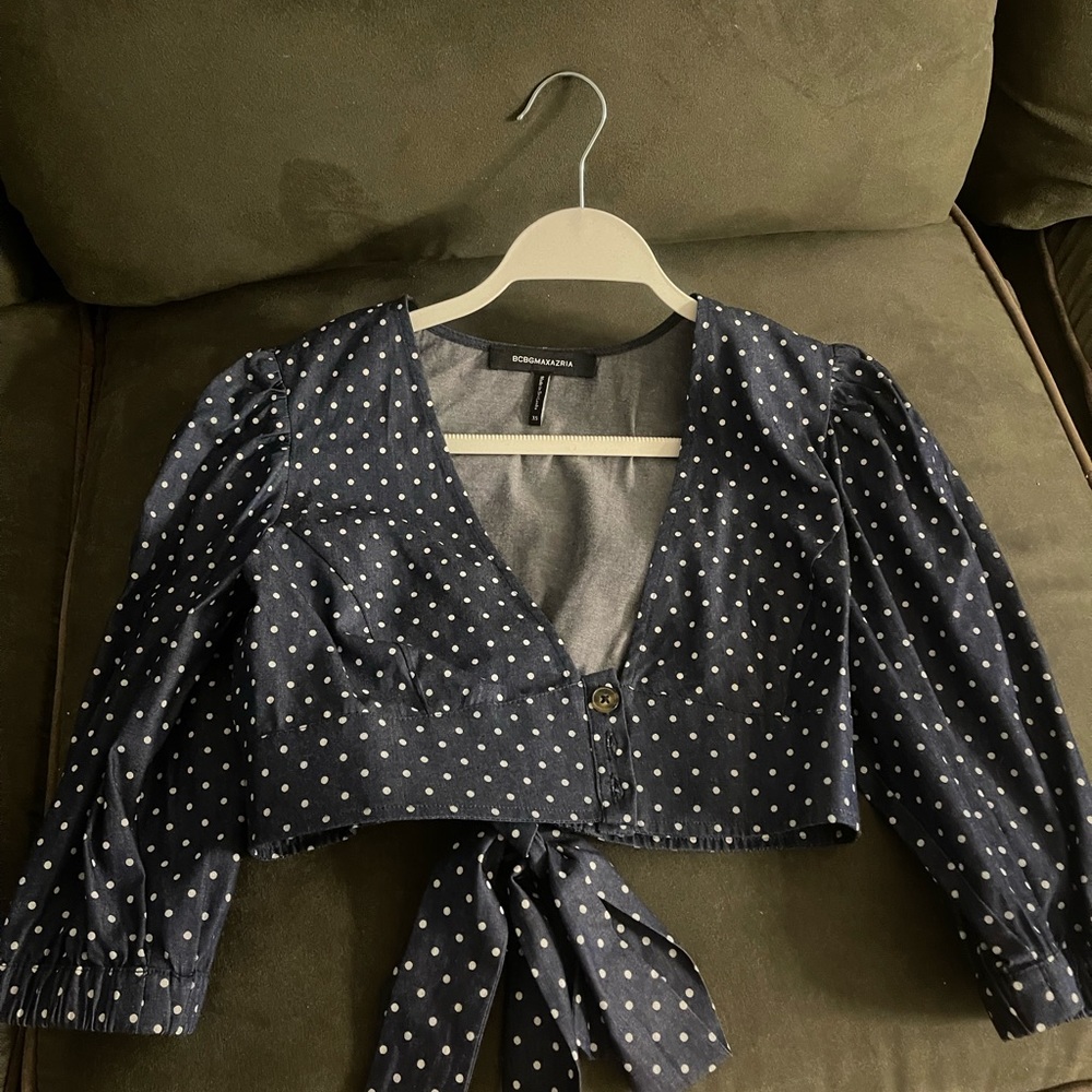Navy blue cropped jacket, never worn before, however, does not have the tag